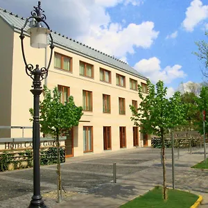 Castle Garden Будапешт