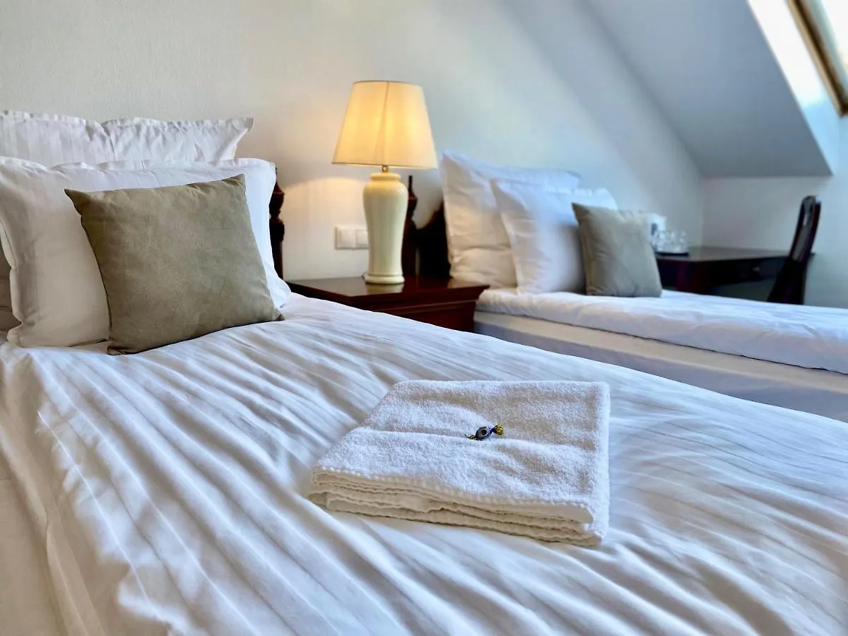 Opera16 Guestrooms Budapest